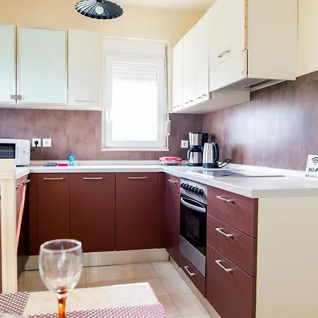 Nikitas 2bd 1st Floor Апартаменты
