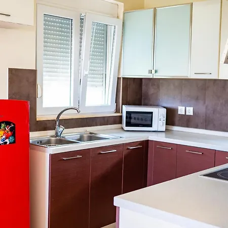 아파트 Nikitas 2bd 1st Floor *
